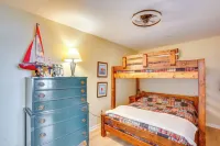 Gorgeous Onekama Condo w/ Pool & Lake Access! - 3-Star