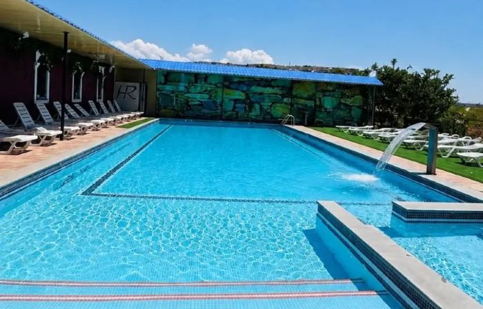 Canyon Hills Hotel