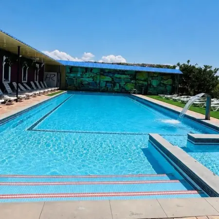 Canyon Hills Hotel