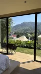 Grand Luxcamp Soebi Farm Cikole by Horison - غرفة مطلة على الجبل