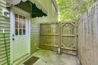 Near MSU & Historic Cotton District! Condo w/ Pool - 2-Star