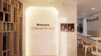 I Street Capsule Hostel - 2-stjärniga