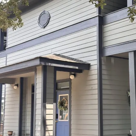 2nd Floor Walk-up. Close to Wedding Venues, Restaurants and More! Hotels in Berkeley County
