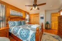 2 Deck Views Pool Table Hot Tub Spacious - Wifi