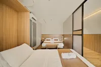 Oku Suites Apartment - Condos