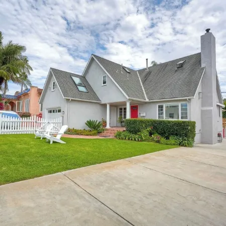 Family-friendly summer vacation home with big hot tub 2 blocks from beach.