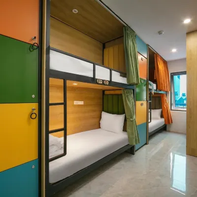 Hanoi Loopers Hostel & Rooftop Bar Hotels near Old Quarter