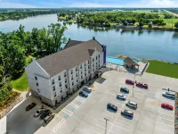 Sleep Inn & Suites Savannah Tennessee Riverfront - 2-Star