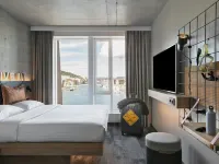 Moxy Bergen Hotels near Årstad