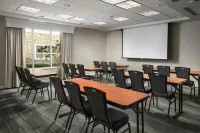 Residence Inn Grand Rapids Airport - parking