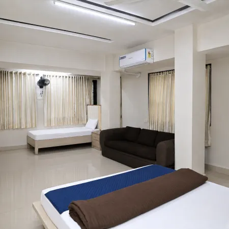 Sparks Fly Serviced apartments Vashi