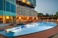 Hilton Lac Leamy - Pools