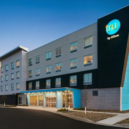 Tru by Hilton Duluth Mall Area