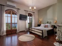 The Summit Escape - Mountain view