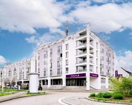 Premier Inn Stuttgart Bad Cannstatt Hotels near Obertürkheim