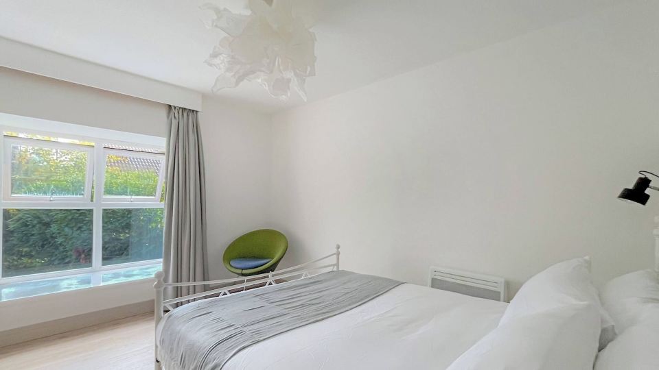 Entire 2 Bedroom House 7m To Station