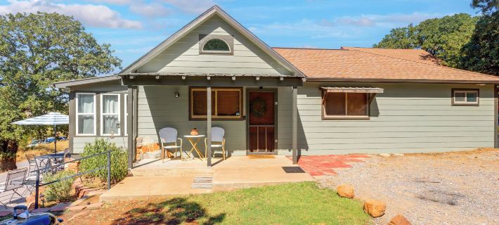 1/2 Mi to Lake Lawtonka: Mtn-view Haven! Hotels in Comanche County