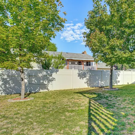 Centrally Located Escape in Midvale w/ Yard!