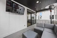 Jungle House Premier Residences – Downtown Columbus & Short North - balcony