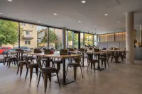 Holiday Inn - the niu, Timber Esslingen Hotels in Altbach