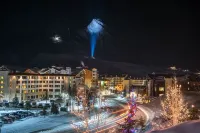 Updated 1 Bedroom in Mountaineer Square Condo - No Cleaning Fee! by RedAwning Hôtels à : Crested Butte