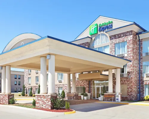 Holiday Inn Express & Suites MOUNTAIN HOME by IHG Hotels in Baxter County
