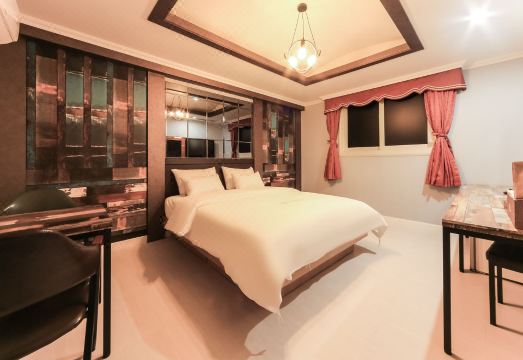 거제도 고현 에이플러스 객실