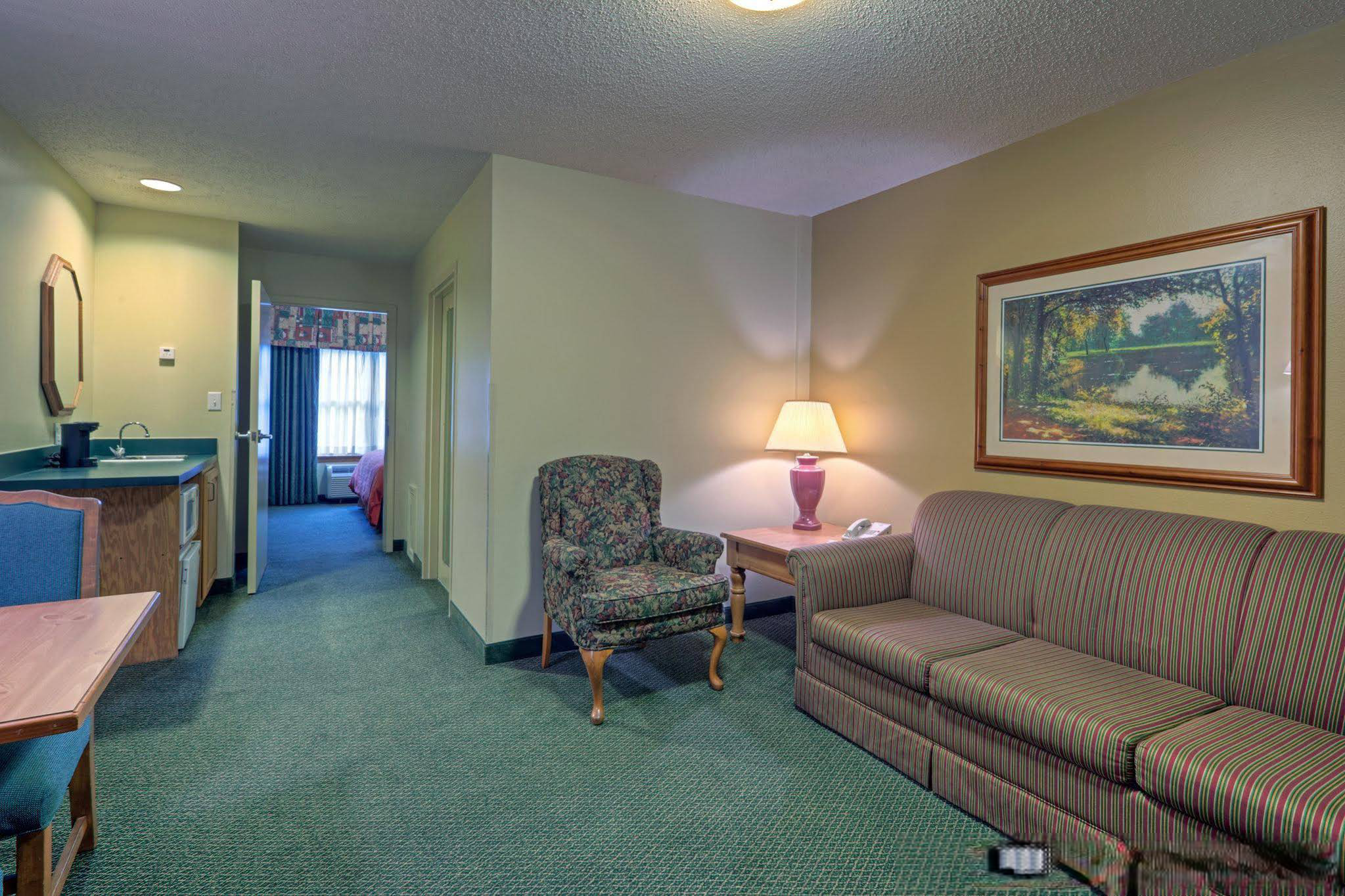 Country Inn & Suites by Radisson, Roanoke, VA