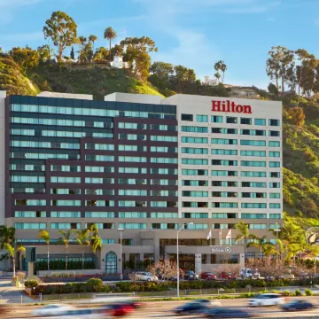 Hilton San Diego Mission Valley Отели рядом с достопримечательностью «Стадион SDCCU»