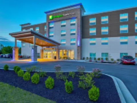 Holiday Inn Express & Suites LEXINGTON W - VERSAILLES by IHG Hotels in Versailles
