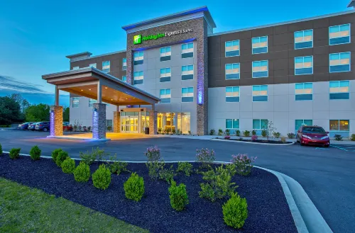 Holiday Inn Express & Suites LEXINGTON W - VERSAILLES by IHG - Gym
