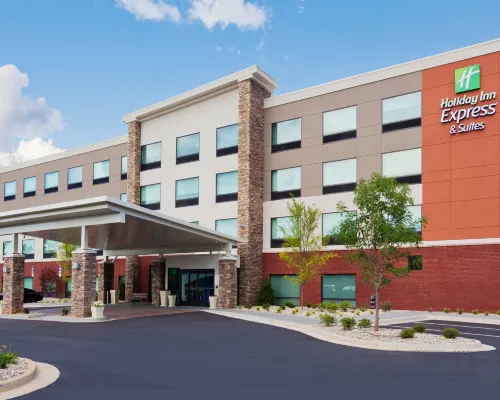 Holiday Inn Express & Suites FAYETTEVILLE by IHG Hotels in Fayette County