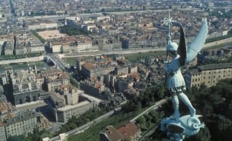 Ibis Lyon Carré de Soie