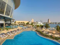 كونراد أبوظبي أبراج الاتحاد Hotels near كاسر الأمواج في أبوظبي