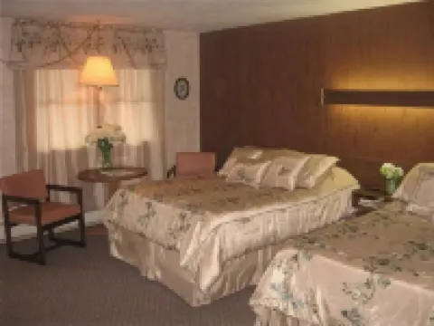 All Seasons Inn Hotels in Oswego County