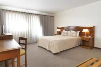 Hotel Santa Maria Hotel dekat Alcobaca Monastery