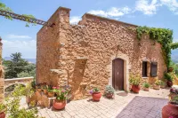 65 sqm One Bedroom Maisonette with Roof Access and Valet. Mountain and Sea View - Mountain view