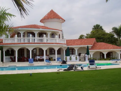 3Br Villa with VIP Access - All Inclusive Program with Alcohol Included. Hotel di 
