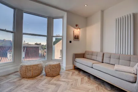 Host & Stay | Abbey Hus