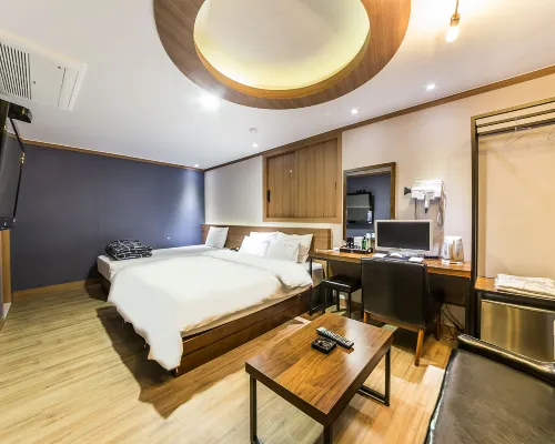 Win Hotel Các khách sạn gần Bảo tàng Olympic