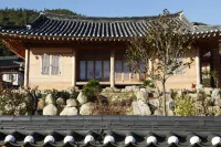 Gurye Unjoru Makdungi Hanok Stay