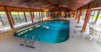 Smoketree Lodge - Pools