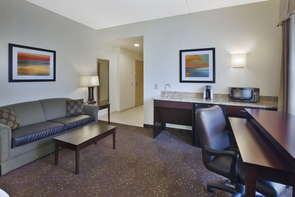 Holiday Inn Express & Suites Geneva Finger Lakes, an Ihg Hotel