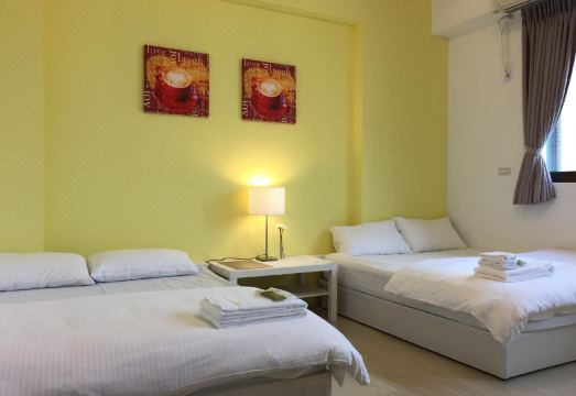 깔끔하게 정돈된 객실 내부