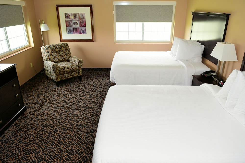 Cobblestone Inn & Suites - Denison Majestic Hills