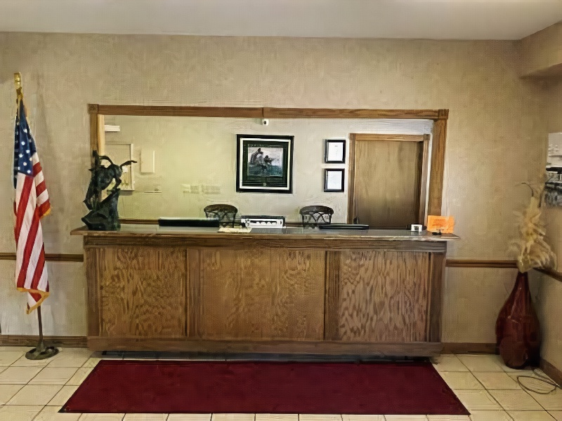 Coratel Inn & Suites McCook