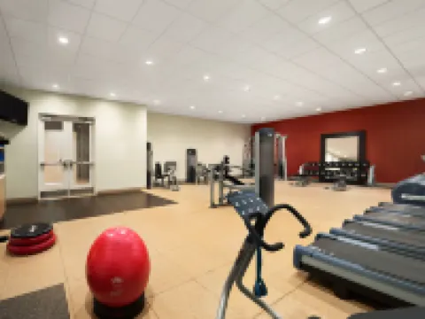 ดับเบิลทรีบายฮิลตัน ที่ทางเข้ายูนิเวอร์แซล ออร์แลนโด โรงแรมในออร์ลันโด