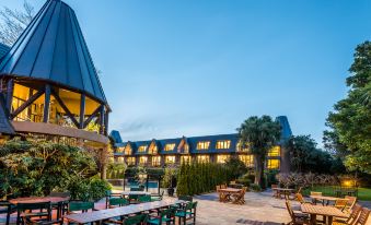 Chateau on The Park - Christchurch, A Doubletree by Hilton