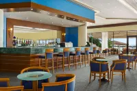 Ramada Plaza by Wyndham Thraki - bar