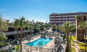 Beachfront Palms Hotel Galveston